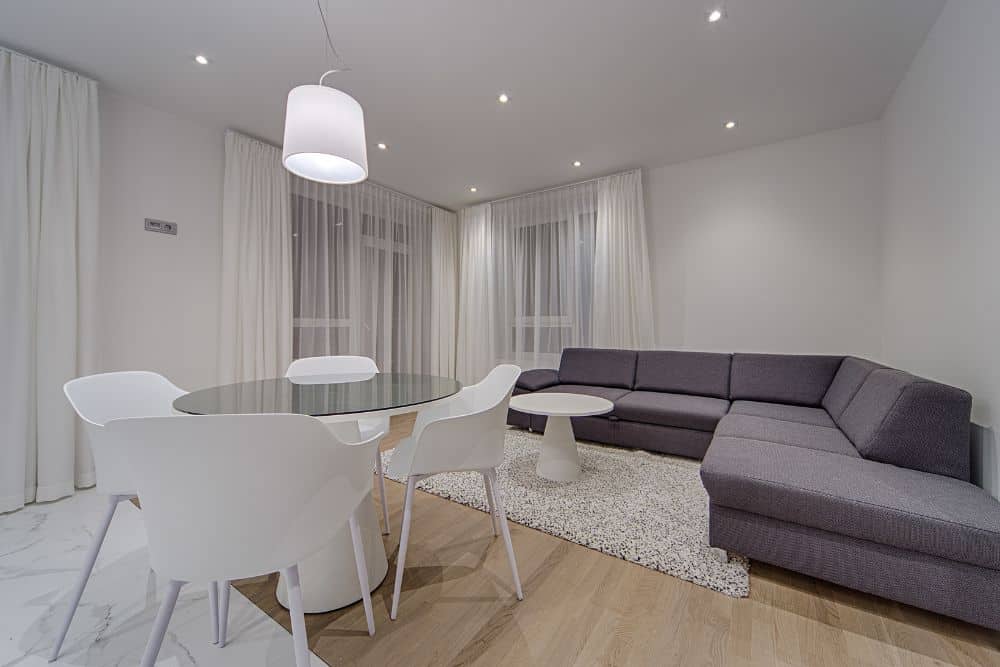 Welche Möbel zu grauer Couch?